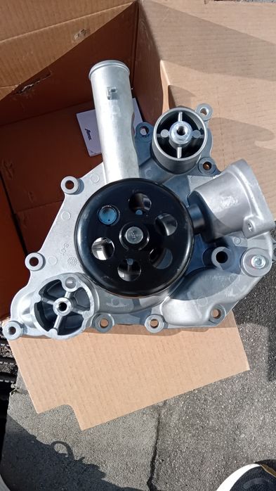 Водна помпа hemi 5.7