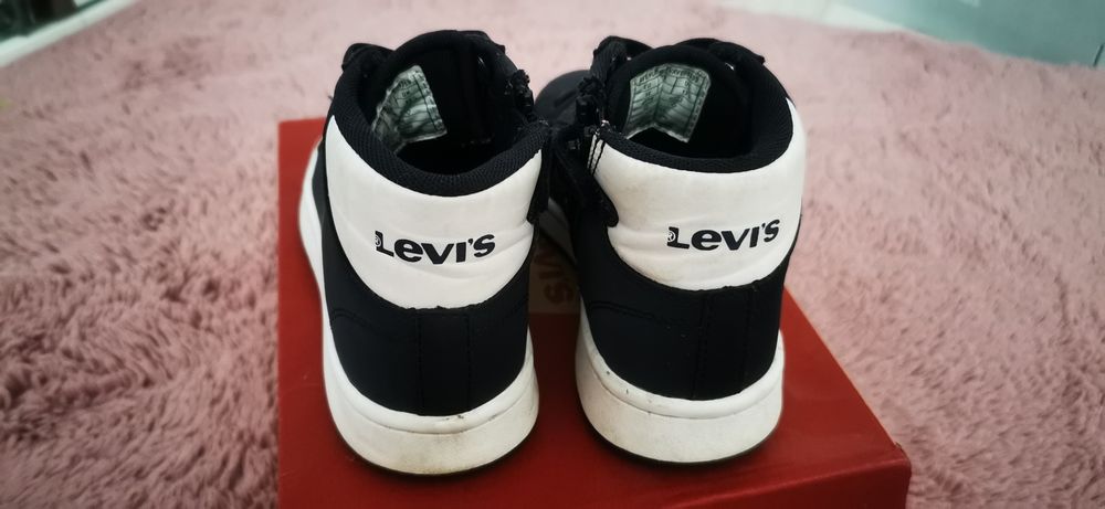 Детски кецове, Levis