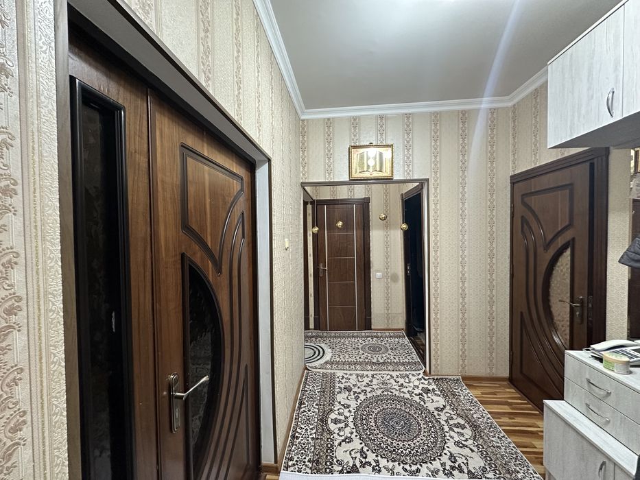 Yunusobod tumani 2 kvartl 5 dom 3-4/4/4 uy sotiladi Yevro remont