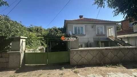 Продава се Къща в Калофер - 140 кв.м за 1072 €/кв.м - Снимка #2