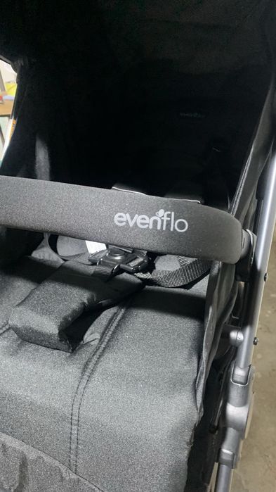 Коляска Evenflo Rever черная