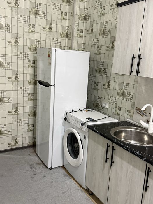 СНБ кучада янги бинода 2 хонали кв ижарага берилади.