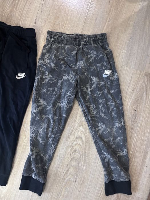 Nike спортни долнища, цена за двете