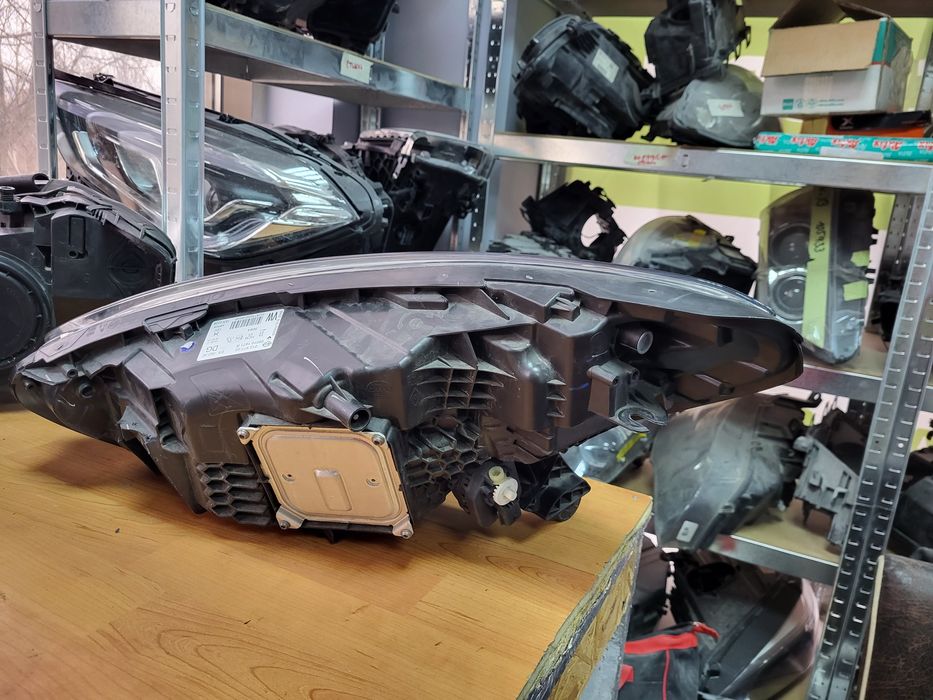 Десен фар фарове Renault Capture 2017 desen far farove рено каптюр