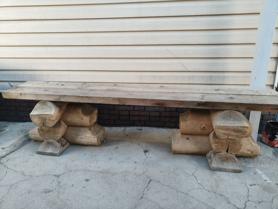 Деревянная скамейка