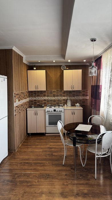 Сдам 2ух комнатную студио Центр