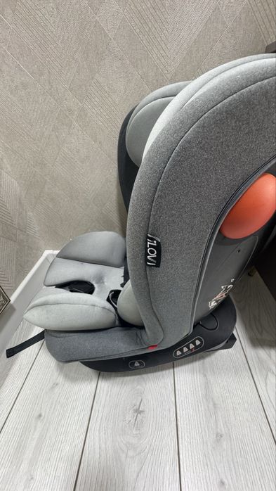 Продам автокресло