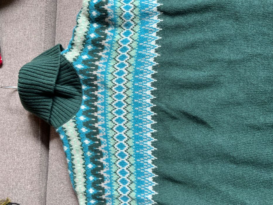 Пуловер Benetton