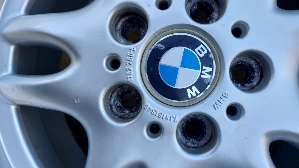 Jante aluminiu BMW cu anvelope de iarna