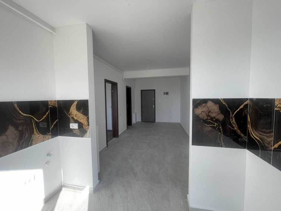 Gata de mutat! 2 camere + curte proprie,Metrou-Berceni