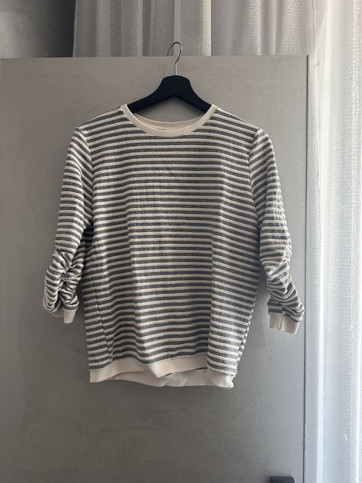 Продам женскую кофту