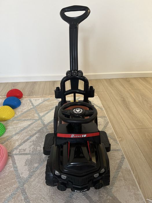 Детская машина -толокар бу в хорошем состоянии