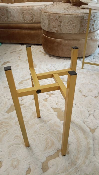 Подставка для цветов, металл