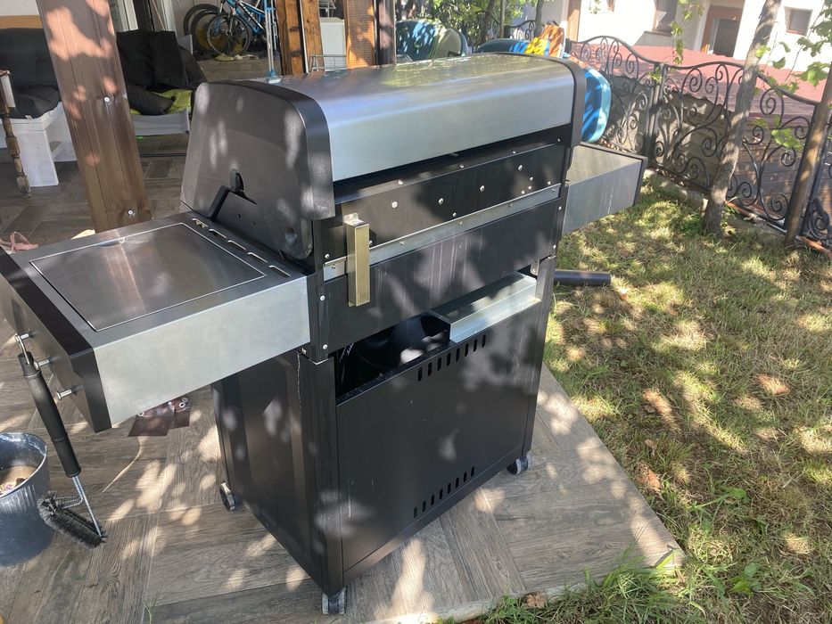 Барбекю "Enders", модел "Monroe Pro 4 SIK Turbo"