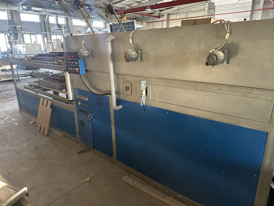 Вакуумно Формовочный станок