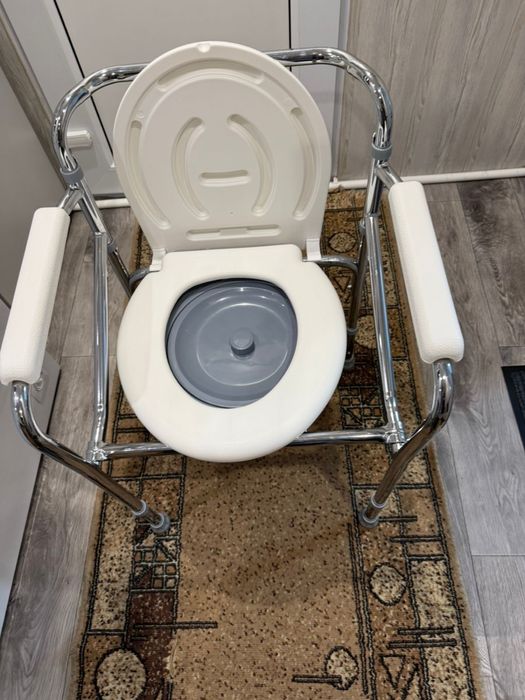 Био туалет новый.