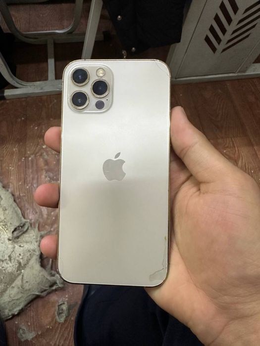 Iphone 12 pro sotiladi yaxshi xolatda gold
