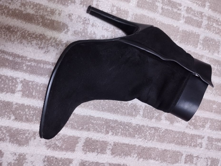 Продам ботинки демисезонные