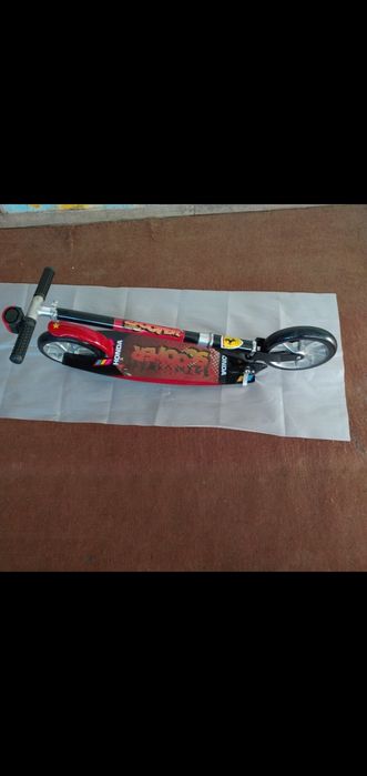 Продаётся большой самокат.