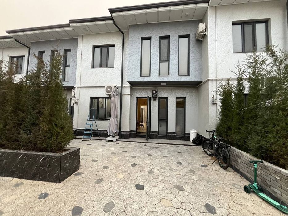 Продам евро Коттедж Мирзо-Улугбекский районе Карасу 6 1,2 соток 2 уров