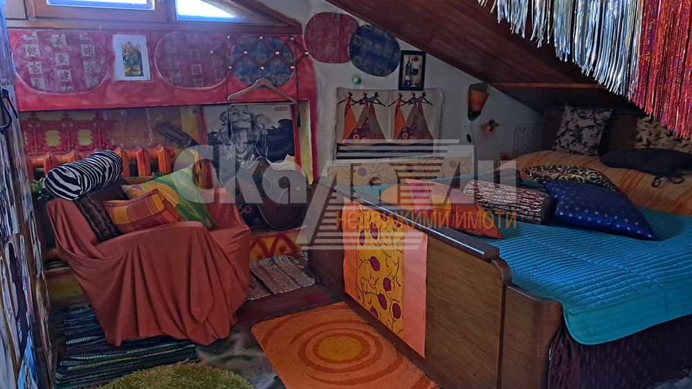Дава се под наем Ателие в София, Център - 46 кв.м за 300 € - Снимка #1