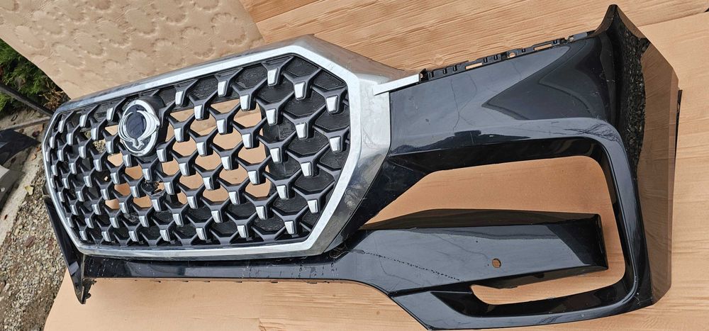 Bara fata cu grila radiator SsangYong Rexton Y400 2021 2022 2023 2024