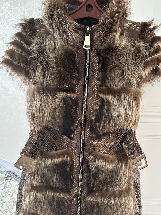 Женский жилет питон