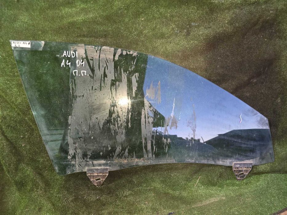 Стекло переднее правое  Ауди А4 Б6 Audi A4 B6