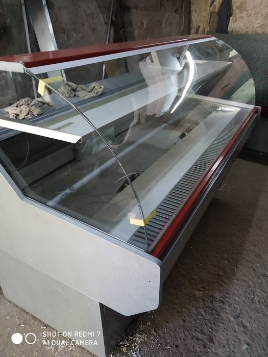 Витрина холодилник