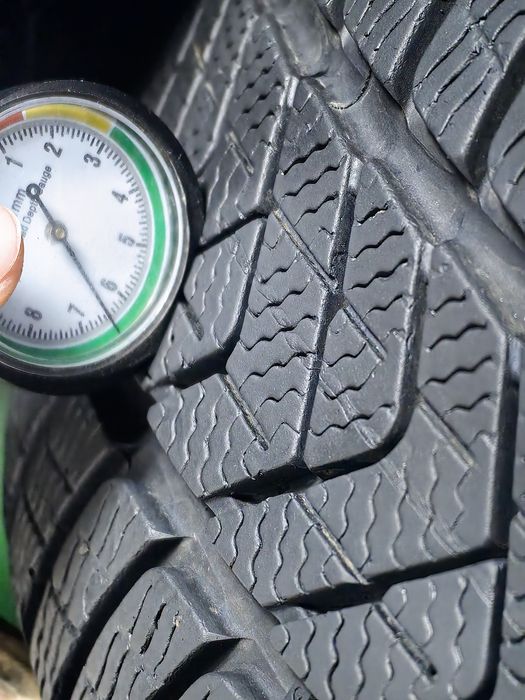225/50R18 Pirelli run flat steluță