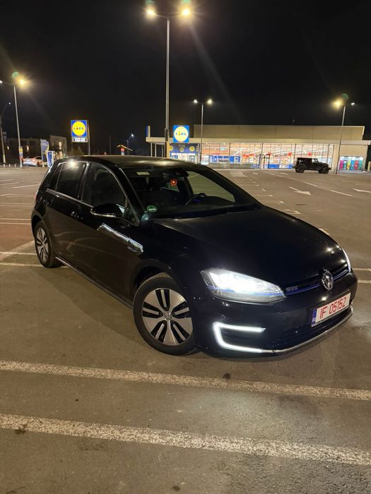 VOLKSWAGEN Golf 2016