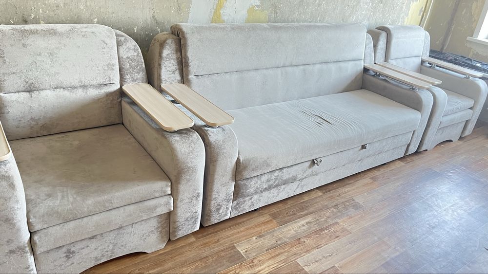 Диван с креслами