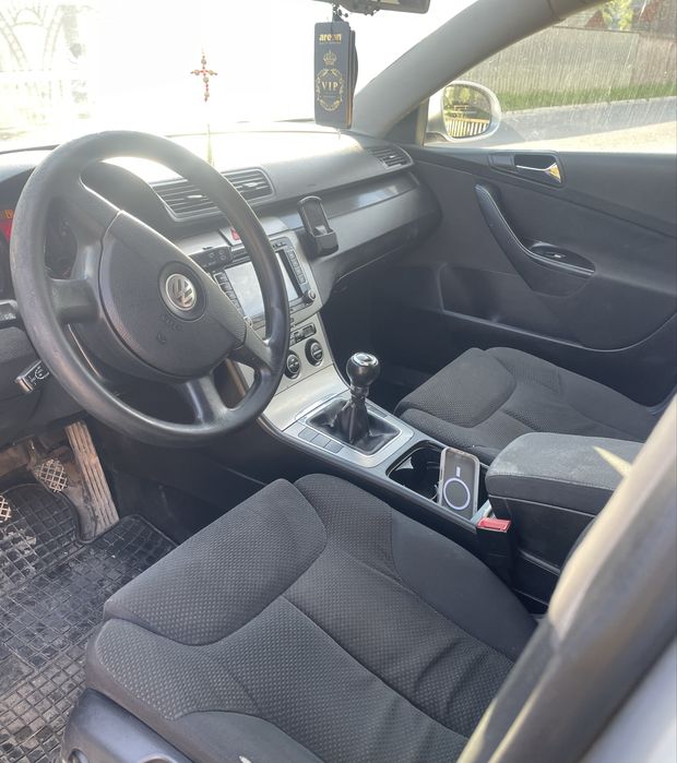 VOLKSWAGEN Passat 0 — imagine 4