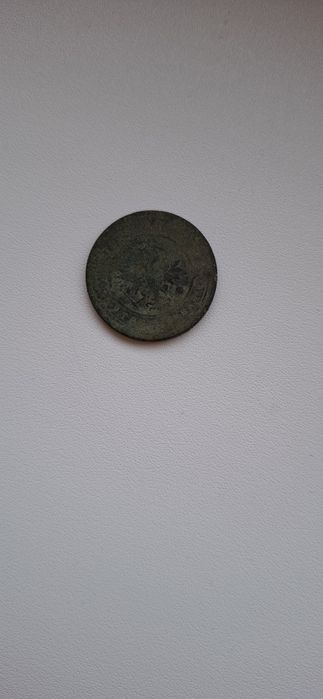 Продам значок и монета