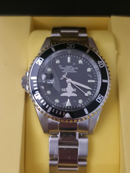 Vind ceas nou invicta