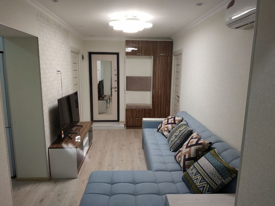 Квартира продаётся метро Хамза Новза 2/4/4 меб тех Чиланзар Е квартал