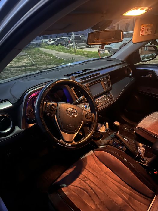 Продам Toyota Rav4
