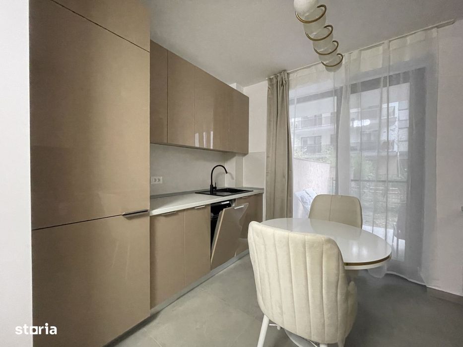Apartament 2 camere, 50mp,30mp curte, metrou, centrala,Hils Titanium