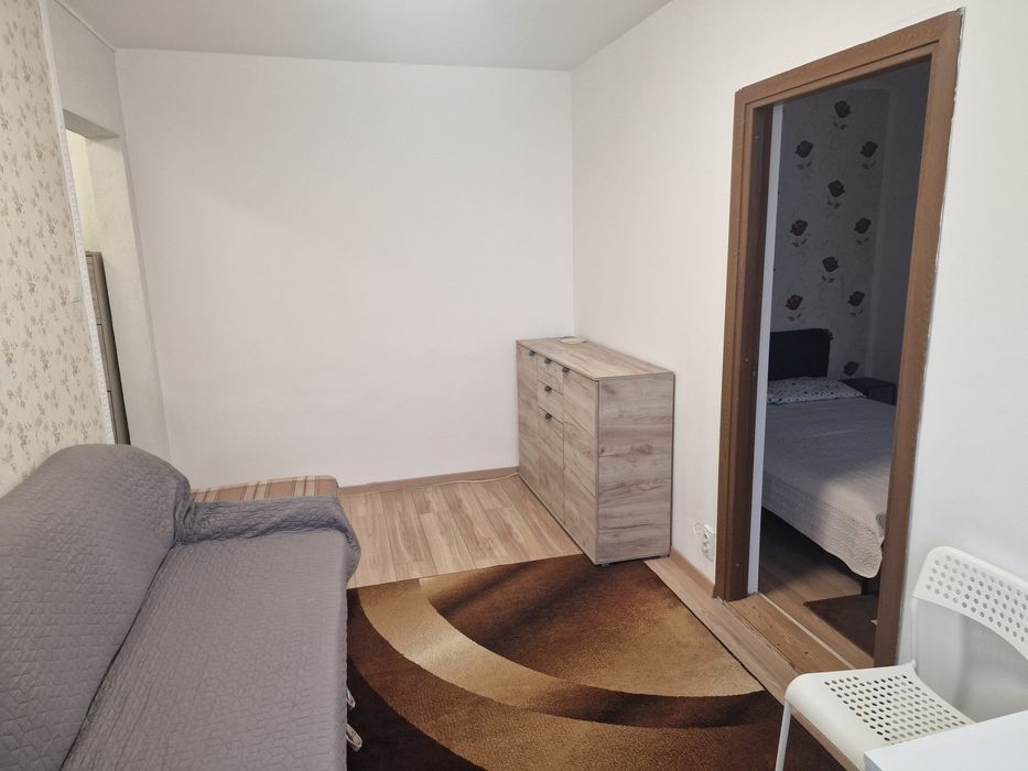 Vând apartament 2 camere tip x  la parter