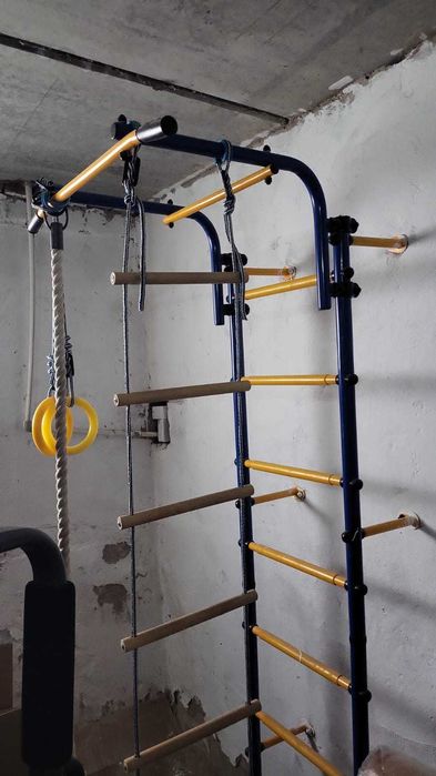 Шведская стенка турник