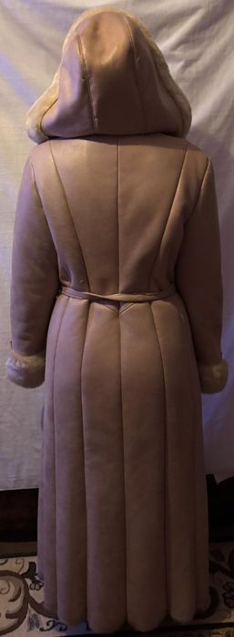 Продам дубленку светлую