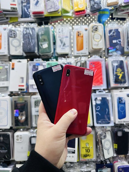 Телефон разные.