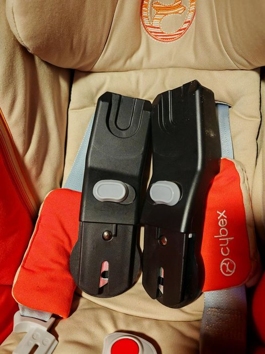 Scoică Cybex cu isofix și accesorii