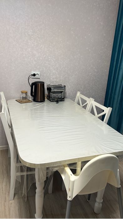 Стол и 6 стулья, в хорошем состоянии, стоимость 70 тыс