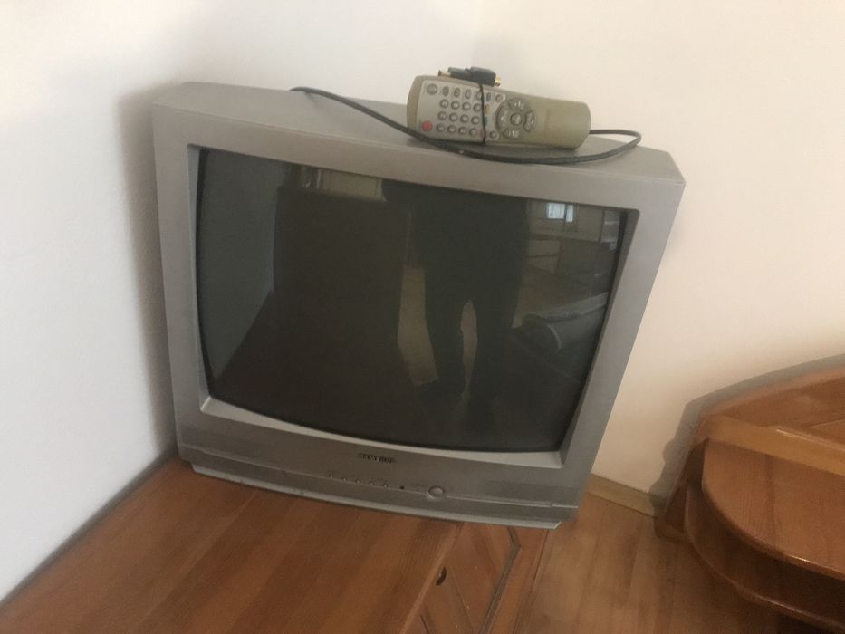 Телевизия   за     село    с  дистанционно   управление.  Самсунг   .