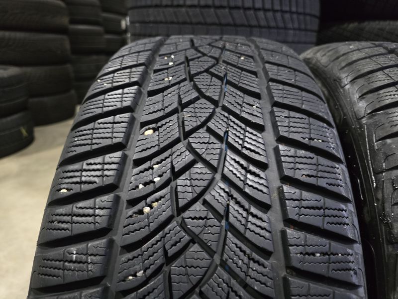 235/45/19 GOODYEAR 4бр