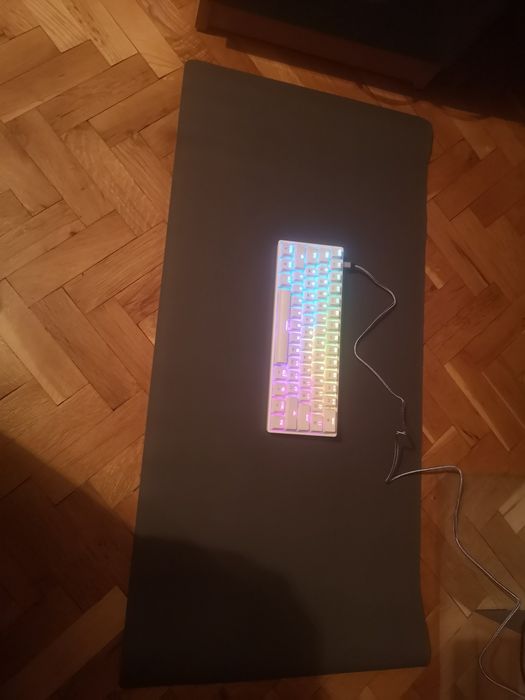 RGB механични гейминг клавиатури