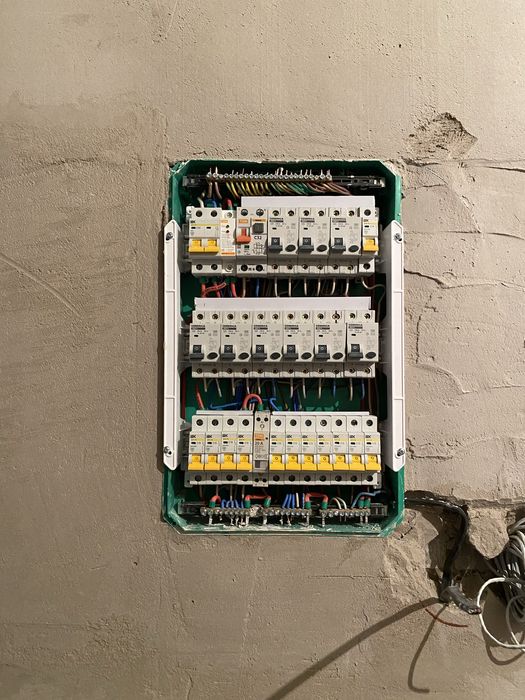 Электромонтажные работы.