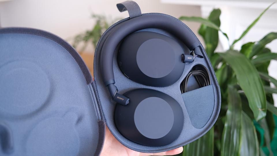 Наушники Sony WH-1000XM6