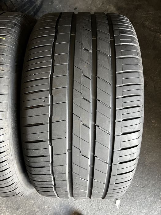 2 anvelope vara 305/40/20 , Hankook , DOT 2025 , 6.5 mm